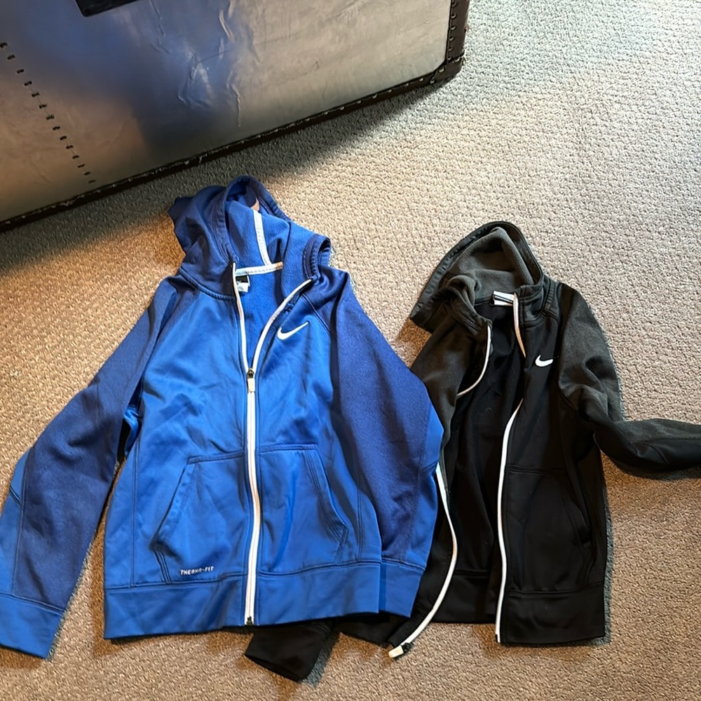 2 Nike Elite hooded zip ups